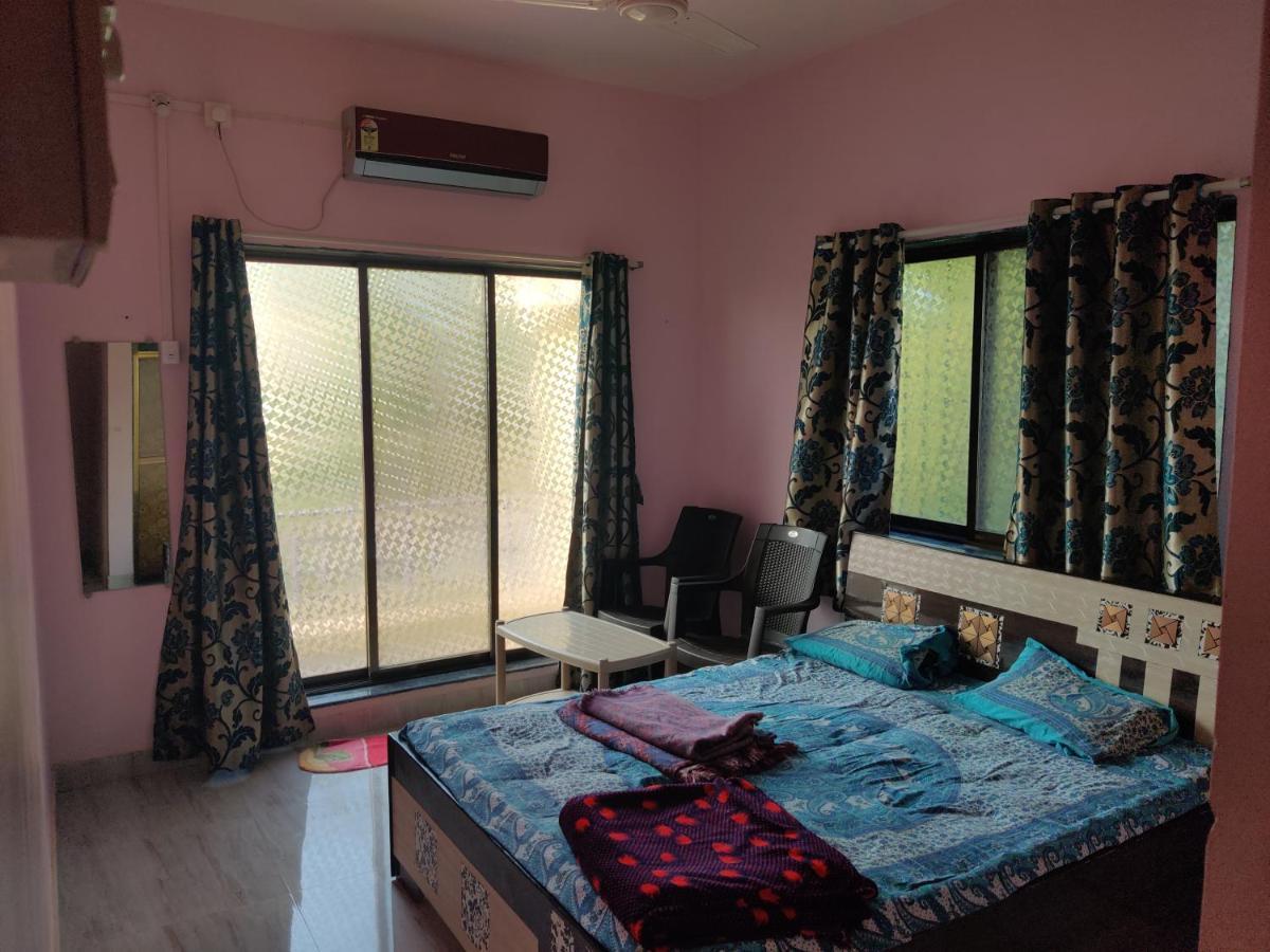 Gulmohar Cottages - Home Stay In 알리바그 외부 사진
