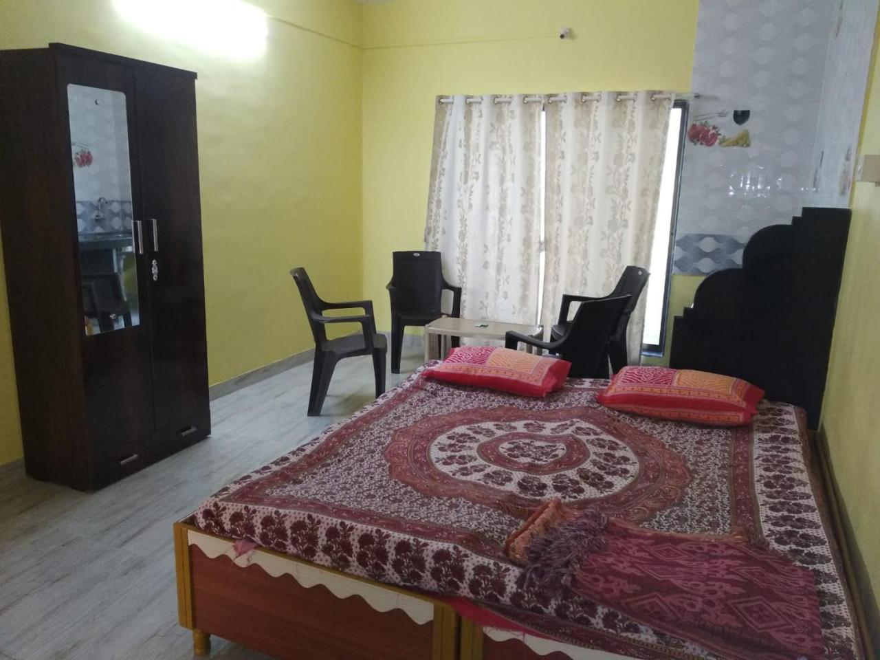 Gulmohar Cottages - Home Stay In 알리바그 외부 사진